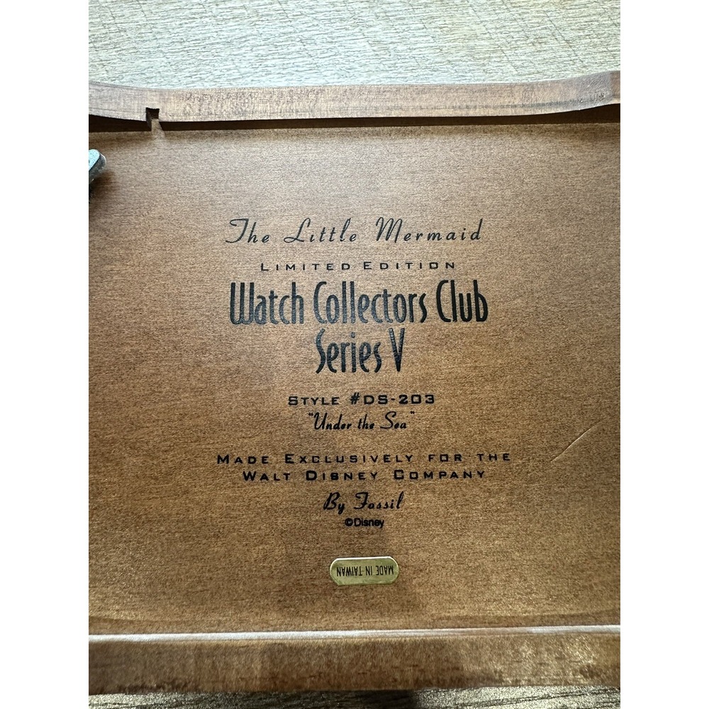 Disney Watch Collectors Club Series V Little Mermaid By Fossil W/music Box #4268 - Picture 11 of 13